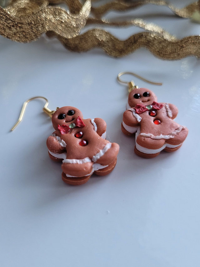 Drop earrings: Gingerbread Cream Sandwich