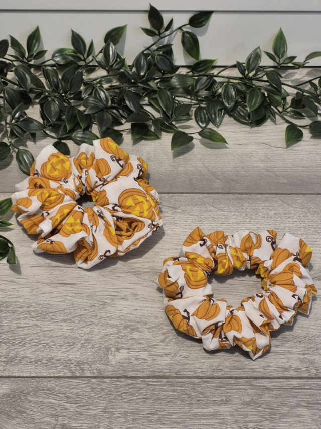 Light Pumpkins Cotton Scrunchie