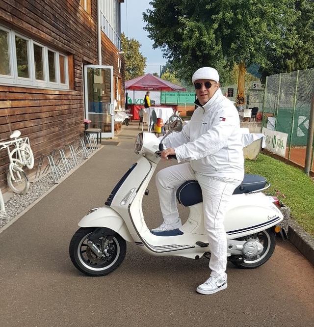 URA TENISA 2025 ČLAN - POLETJE