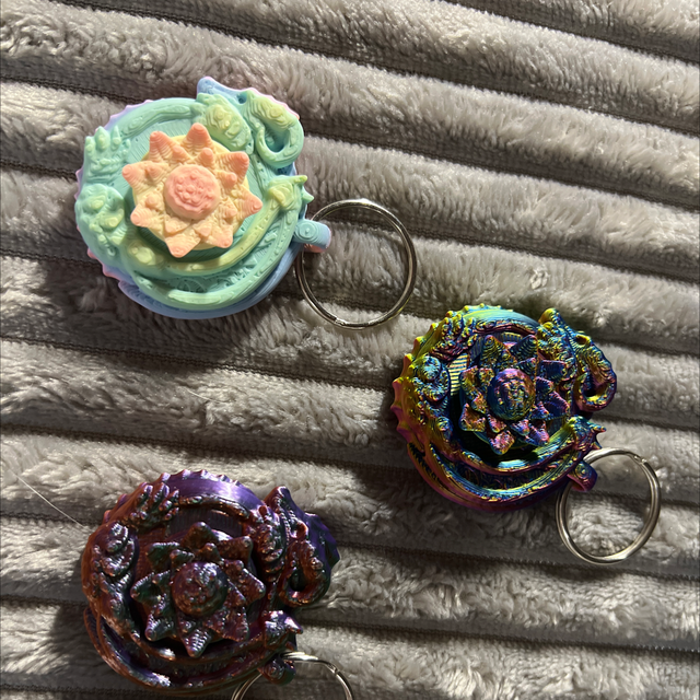 Dragon flower gyro keyring