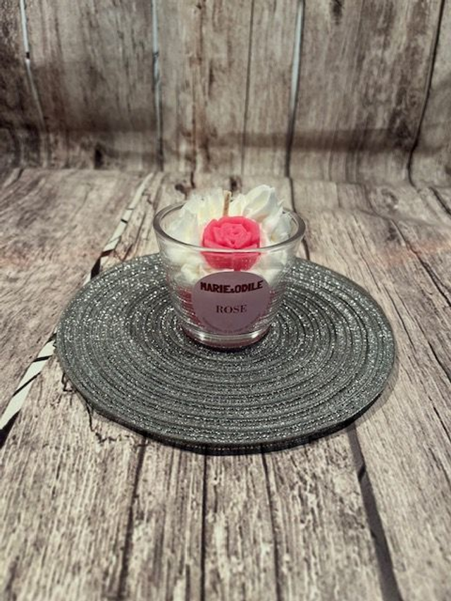 Bougie parfumée Rose - 100 grammes
