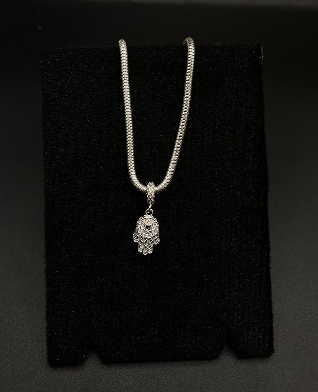 Berloque prata mão de fátima E