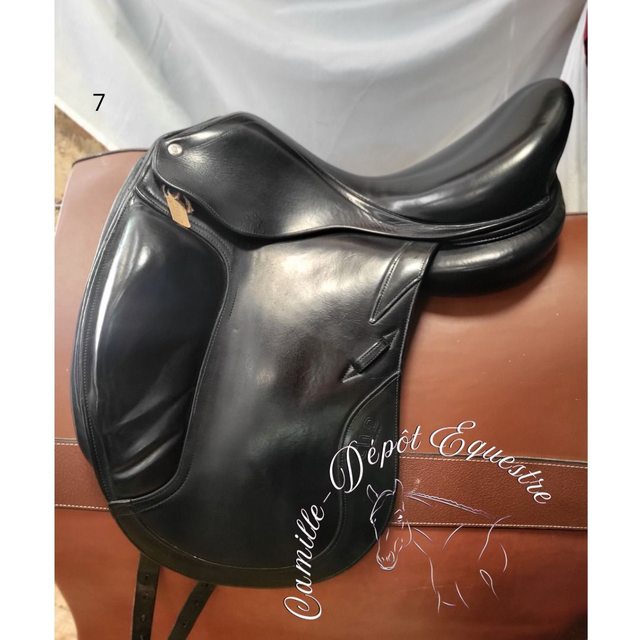 Selle de dressage CWD SE08 18"
