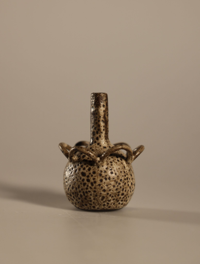 ARIES | Small hand-built ceramic vase with a floral crown