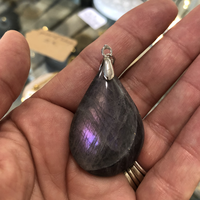 Labradorite violette 