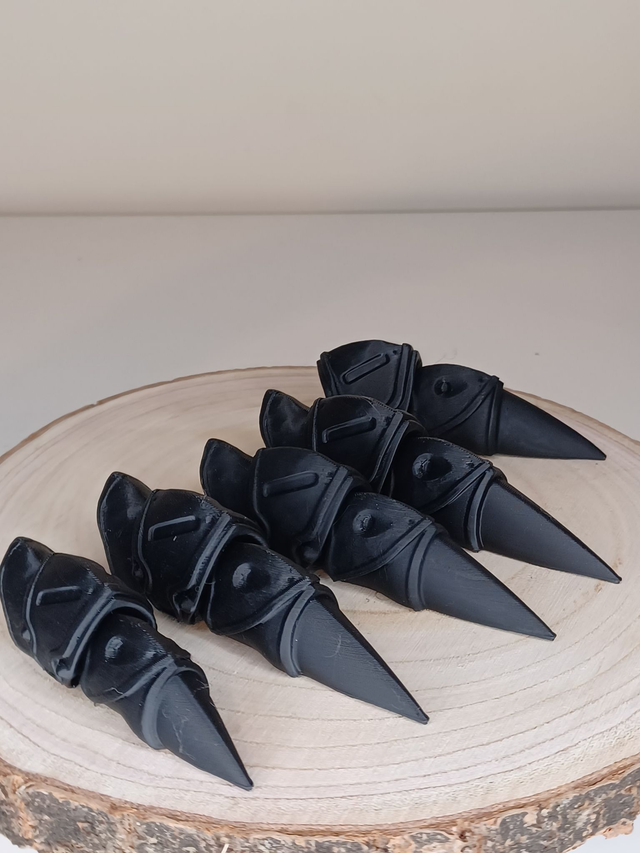 3D Printed Black Cosplay Talons