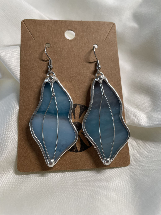 Boucles vulves marbrées bleu et rose