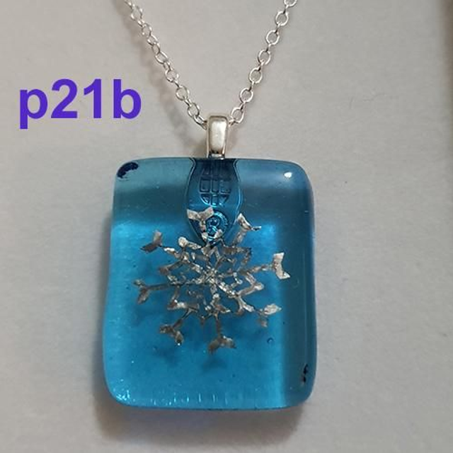 Silver snowflake aqua blue glass pendant &amp; chain p21b