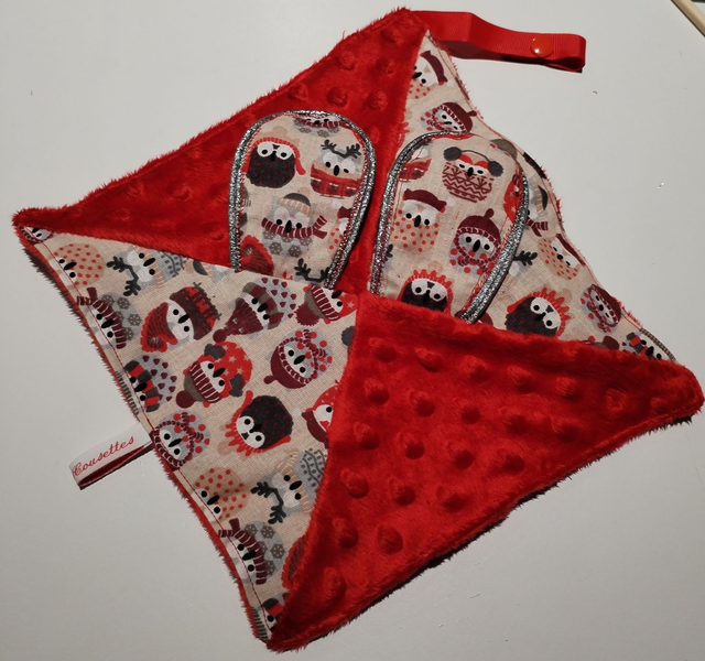 Doudou oreille de lapin rouge