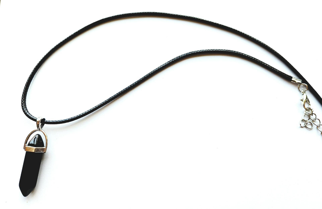 Faux Crystal Necklace (black) 49cm