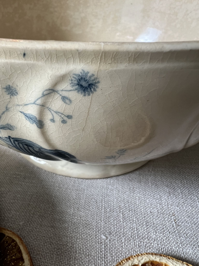 OISEAUX - Petite soupière (ou légumier) aux oiseaux de la manufacture de Gien - Terre de Fer