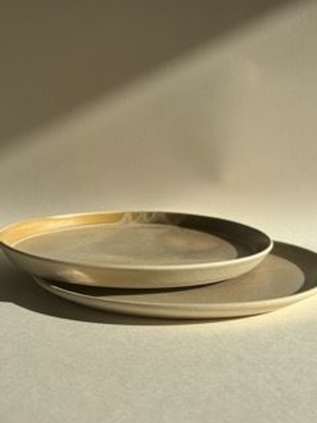 Assiette plate dorée 