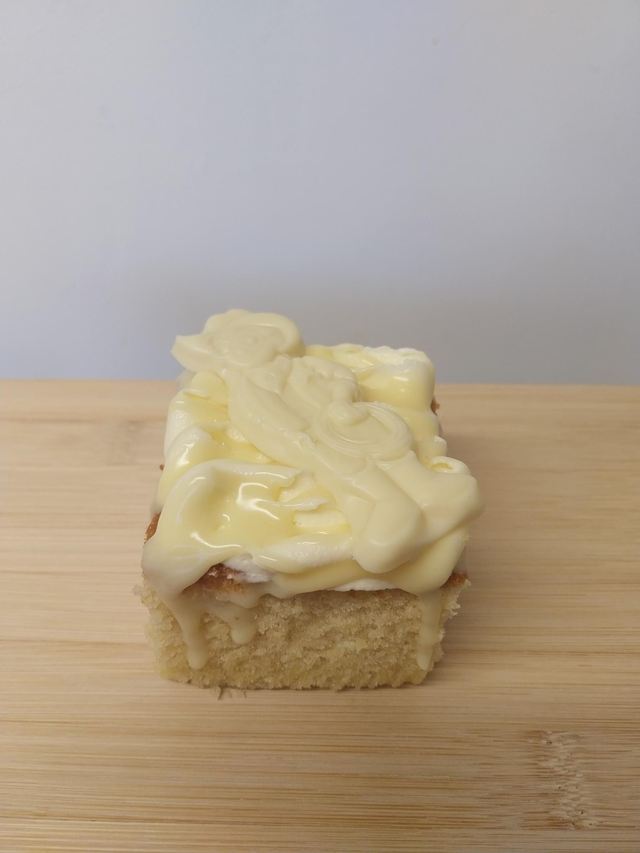 Milkybar Cake