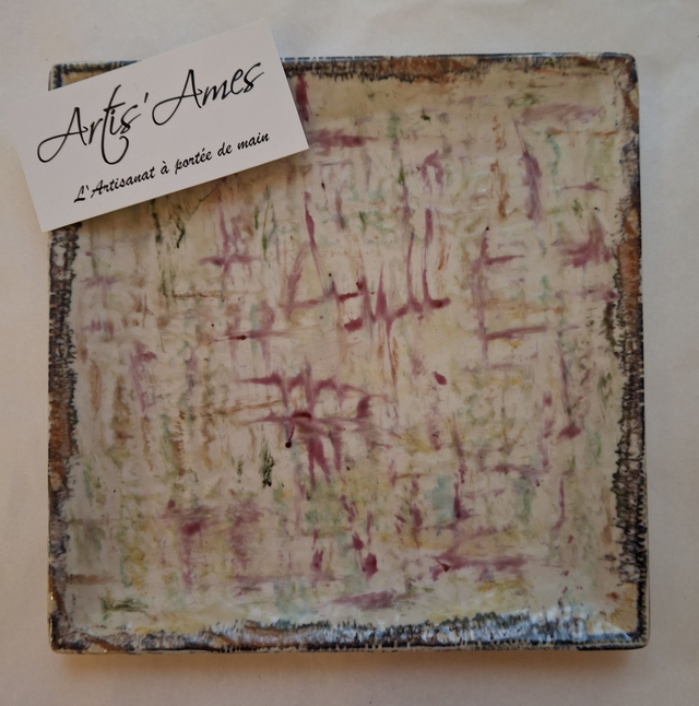 Plat carré céramique hachures