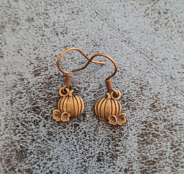 Earring small Antique Bronze Small Pumpkin
