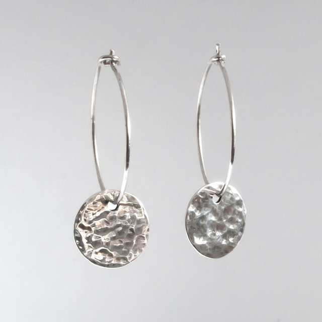 Aros en plata de Ley con un colgante