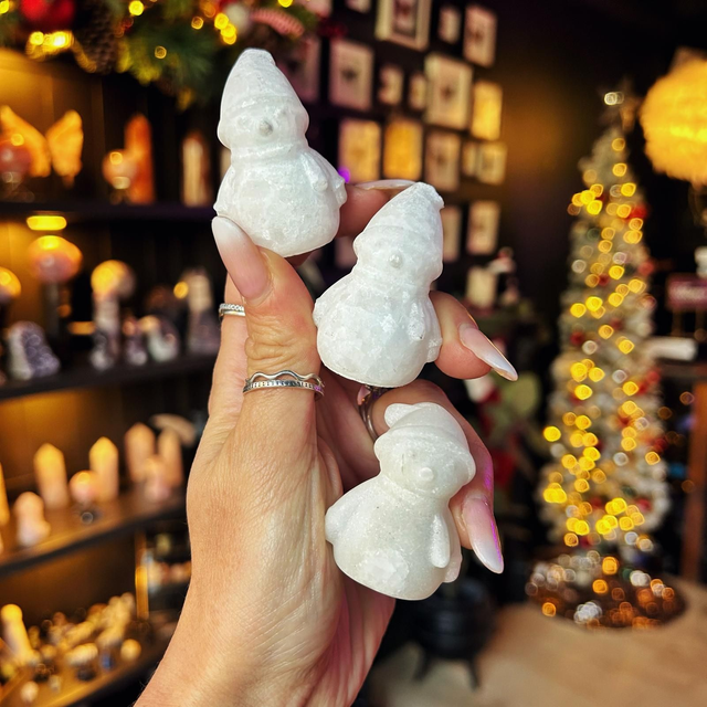 Snowman Carving R5AH