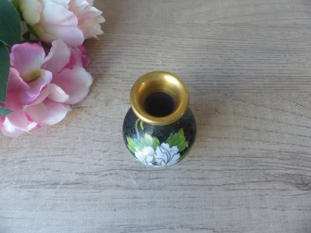 Petit vase noir en laiton cloisonné, vase miniature artisanal décor floral pivoine, décoration style asiatique pour salon chambre vitrine