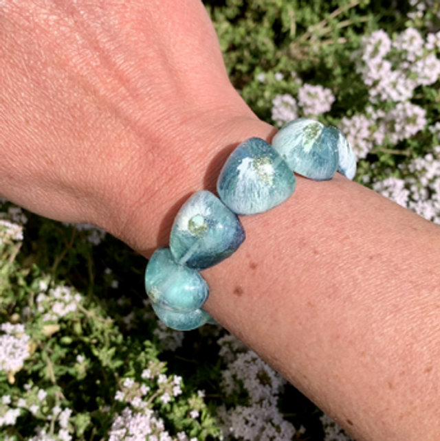 Bracelet Galets - Nuances de bleu pailletées 