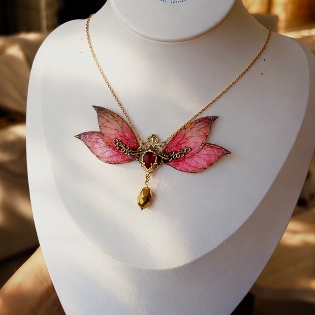 Prêteresse rouge - collier 