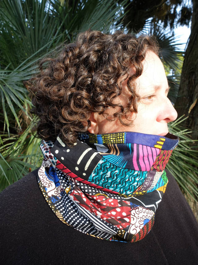 Maxi cache-cou en patchwork wax et doublure laine revalorisée - Unique, éthique & écoresponsable