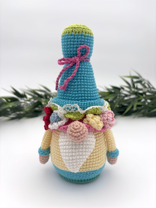 Flower bouquet gnome