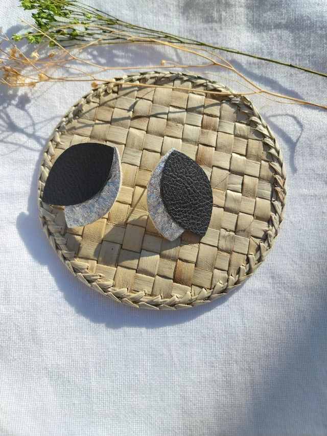 Boucles d'oreilles en matières végétales d'ananas et de pommes