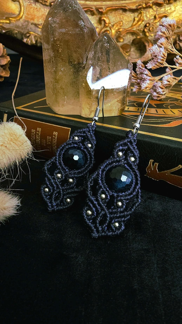Boucles d'oreilles macramé - Œil de faucon