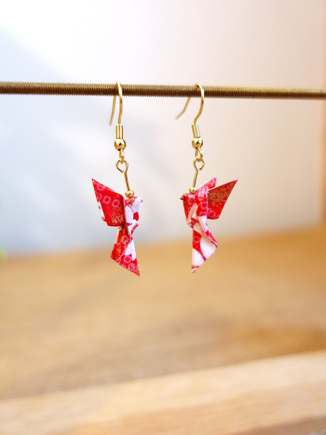Origami Colombe, oiseau / INOX doré / Boucles d'oreilles / Papier japonais washi / Rouge, blanc, or / Bijou japonais origami /