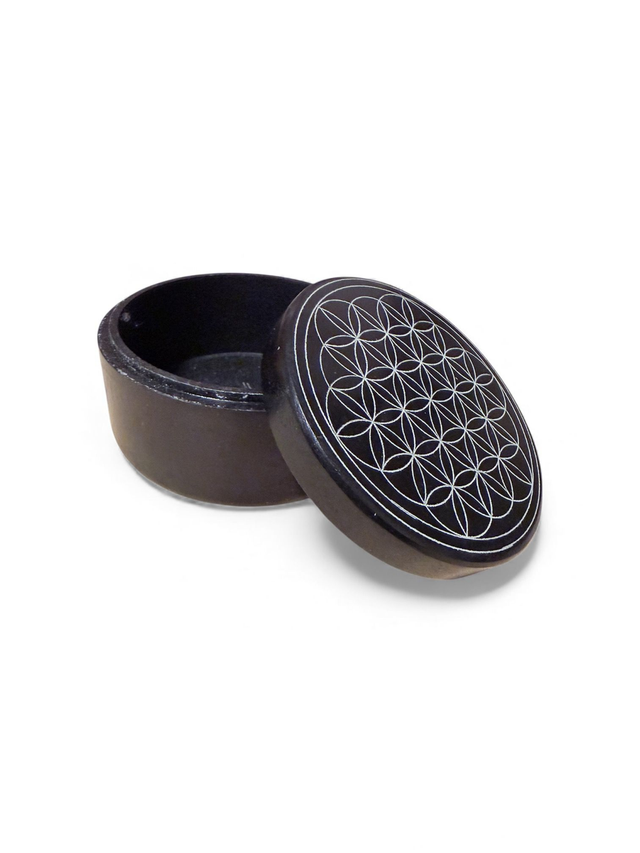 BOITE STEATITE  / SAPONITE  GRAVÉE D'UNE FLEUR DE VIE 