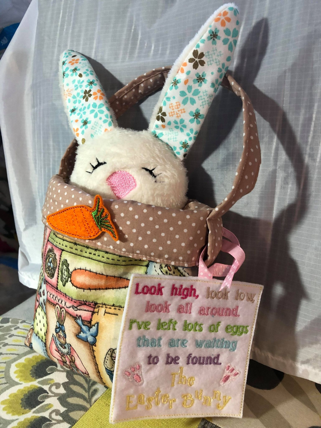 Easter Egg Hunt Bunny Sign - Look High Look Low