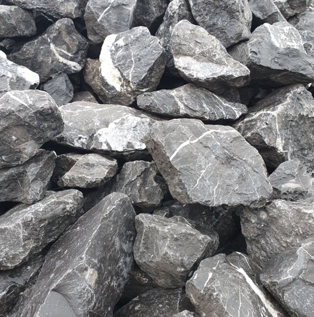 PIERRE NOIRE VEINÉ BLANCHE 60/90