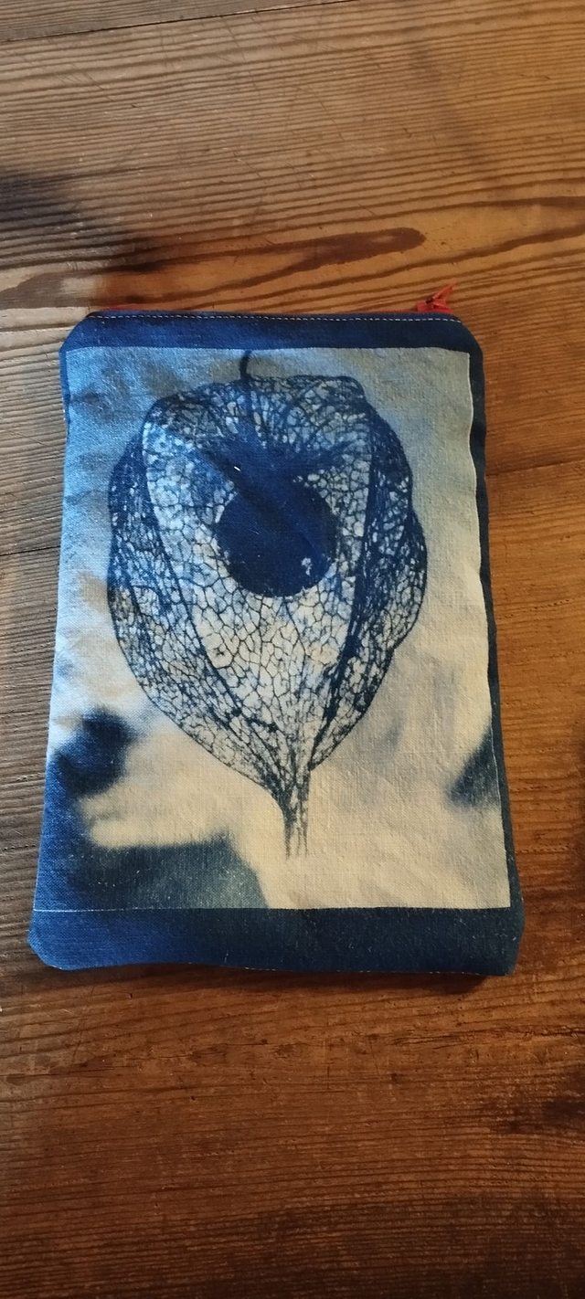 Pochette cerise d&#039;hiver 