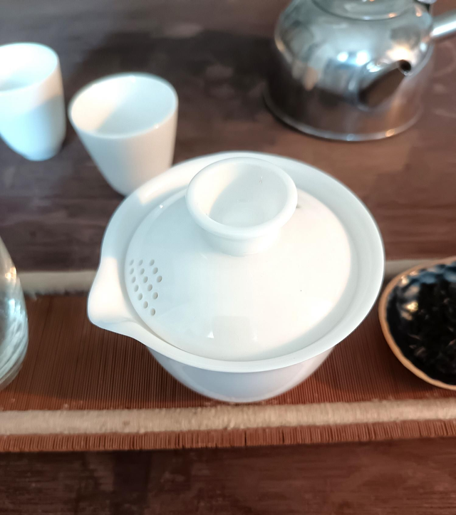 Gaiwan blanc grand format en porcelaine 