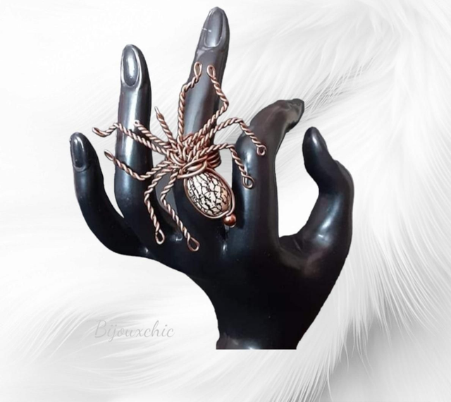 Bague artisanale Arachna-Charmeuse