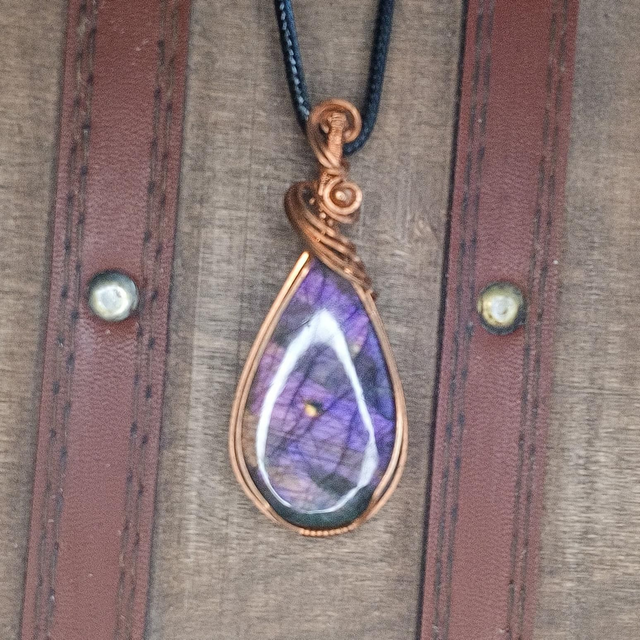 Labradorite violette wire wrapping