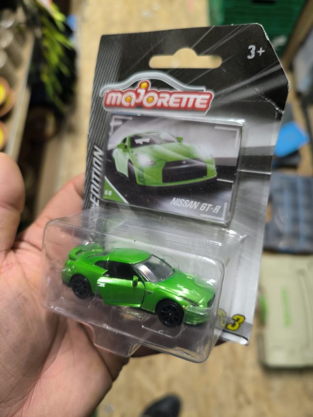 MAJORETTE NISSAN GT-R