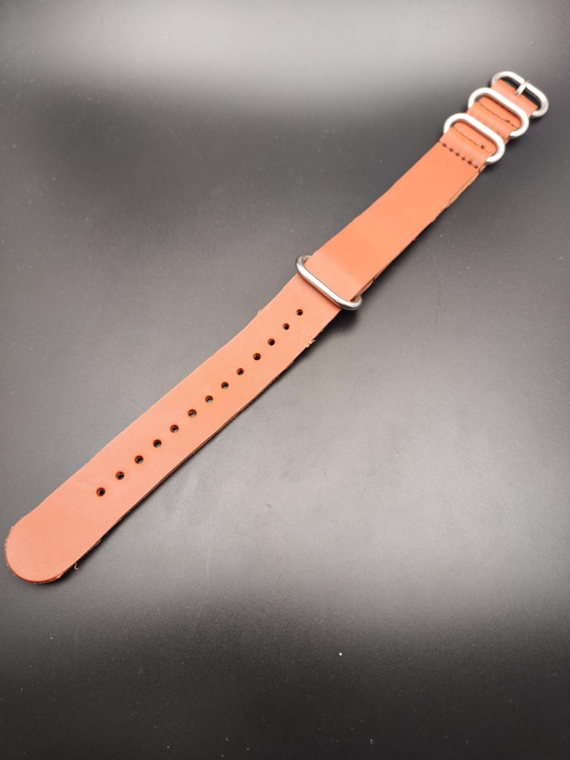 Type NATO en Cuir PU