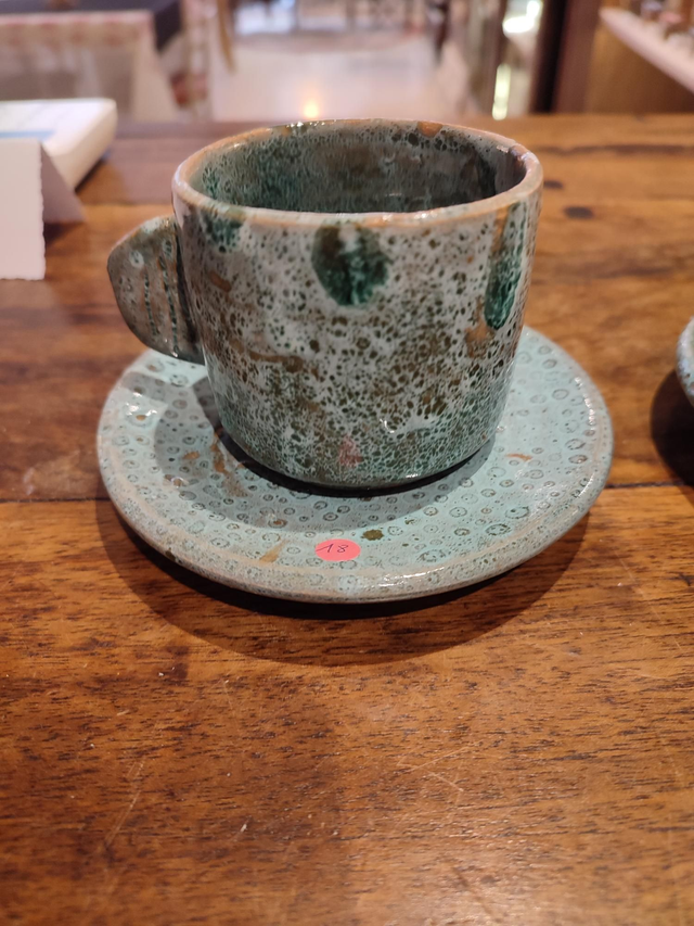 Tasse sous tasse en terre turquoise