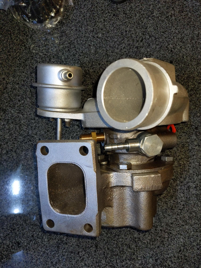 Moderner Wassergekühlter Turbolader Garrett GT1548 (Serie 0,8bar) im Set