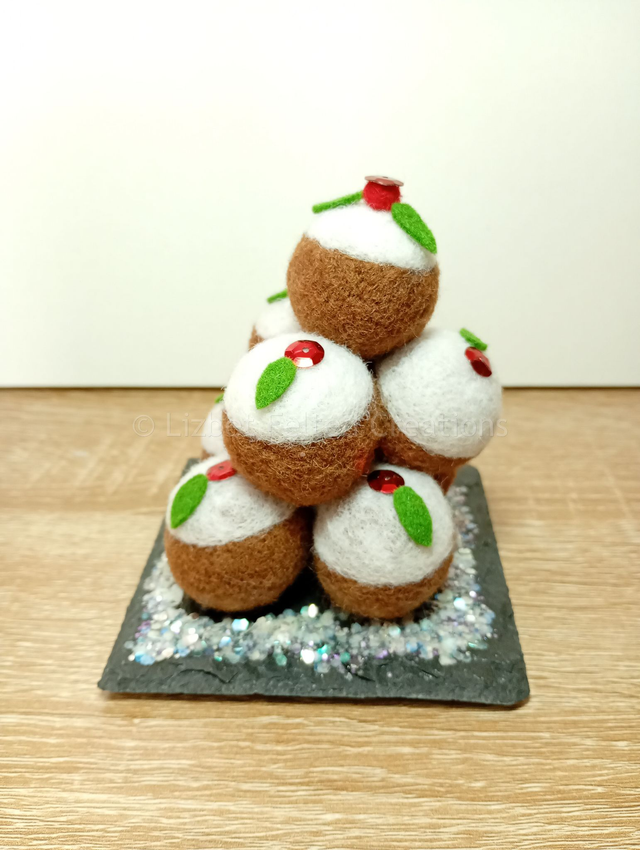 Christmas pudding decoration, felted Christmas pudding table decoration