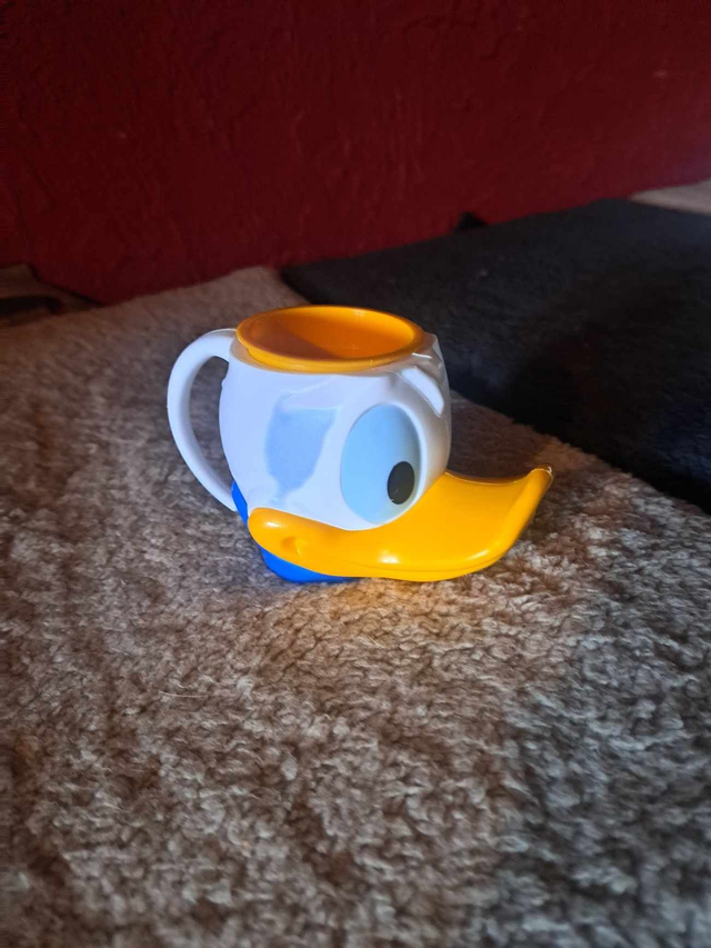 Mug Donald Duck en plastique vintage