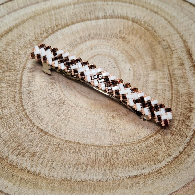 Grand barrette half tila marron/blanc
