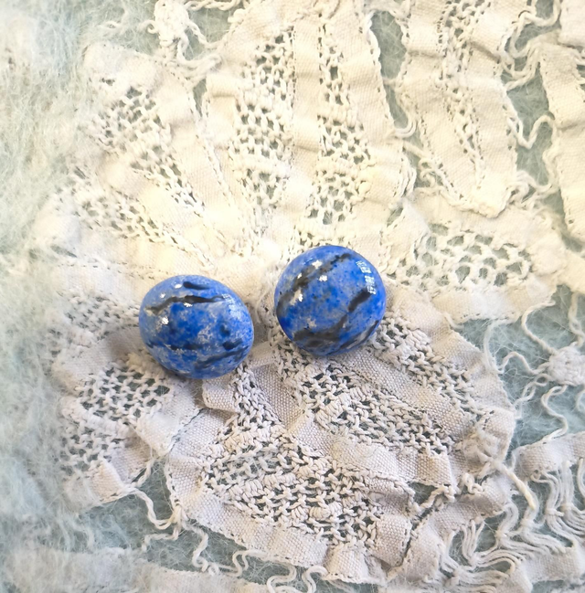 Bouton à queue marbré bleu 