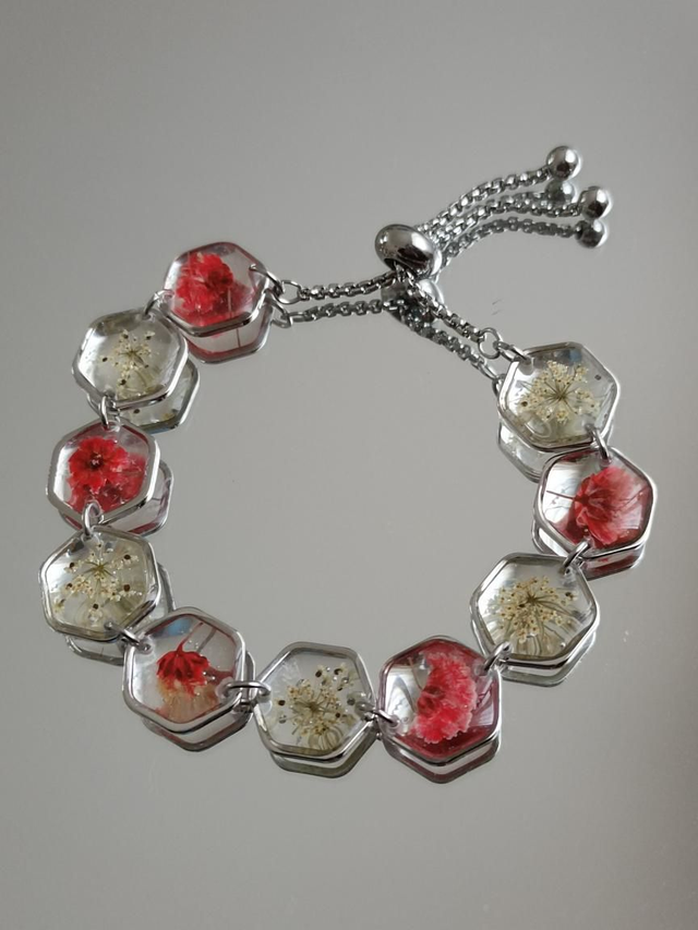 Bracelets Hexagones Fleurs Rouges et Blanches