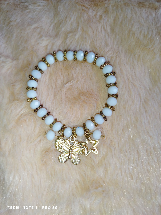Bracelet &quot;Papillon d&#039;Or Scintillant&quot;