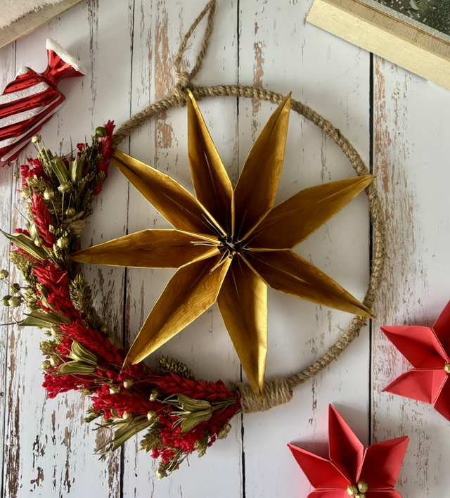 Couronne de fleurs séchées &amp; origami - Étoilée
