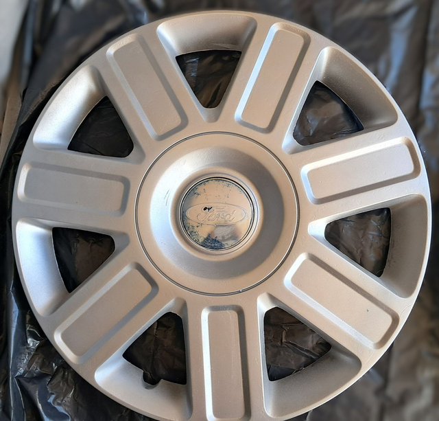 Enjoliveur Ford Focus C max 16p occasion 