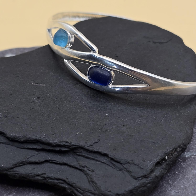 925 Unique Twisted Open Bangle with two Unusual Scottish Seaglass Pieces (Small Adult)