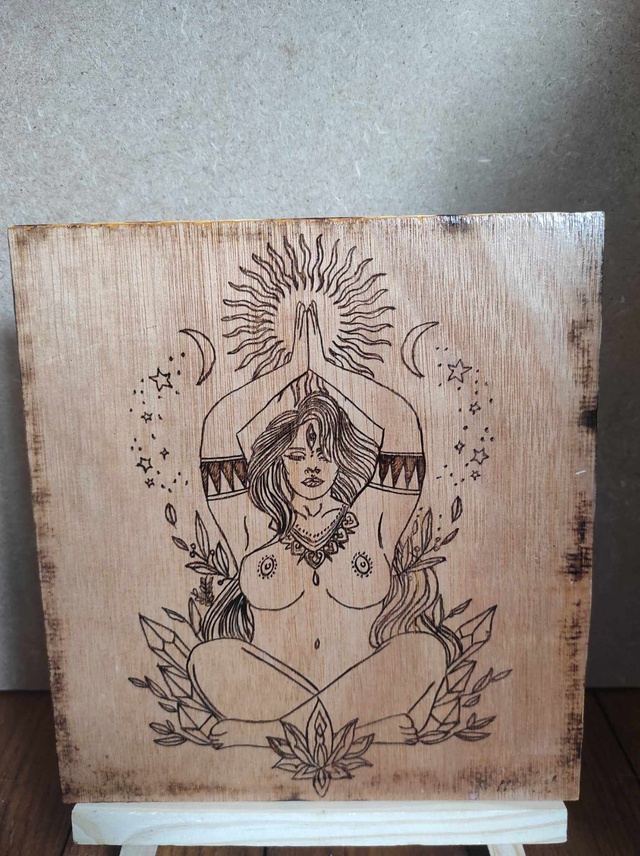 Cadre pyrogravure Gaîa